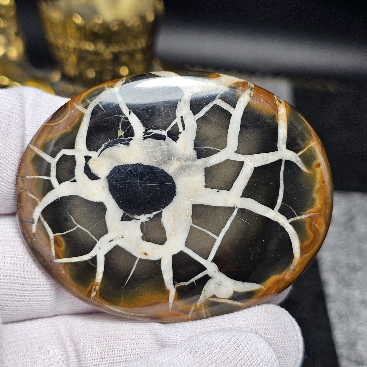 سنگ معدنی تراش خورده