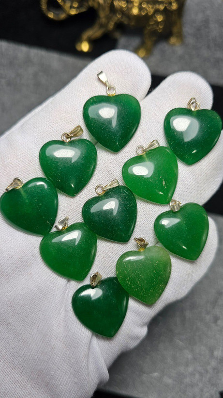 پک ۱۰ عددی گردن آویز های سنگ جید معدنی