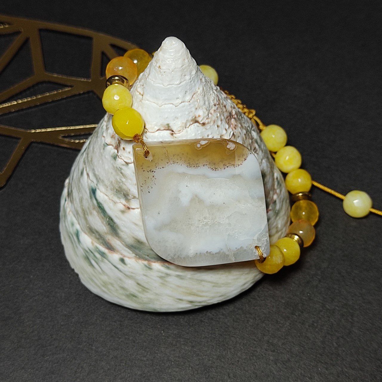 دستبند  با مهره های جید معدنی