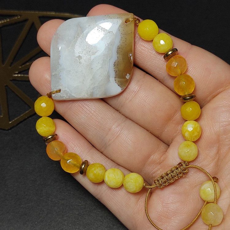 دستبند با مهره های جید معدنی