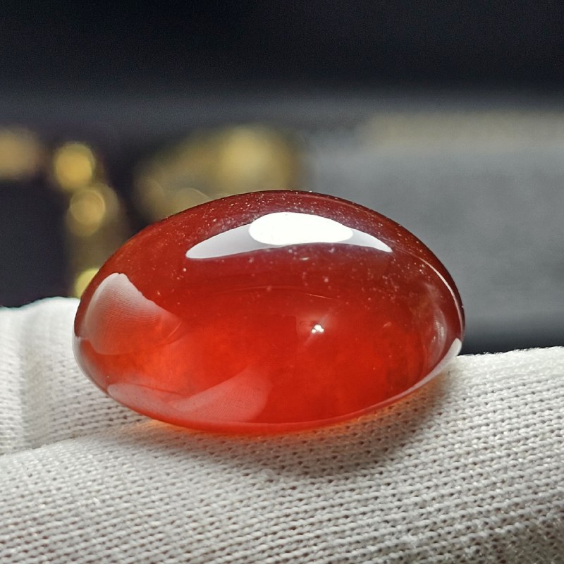 نگین درشت