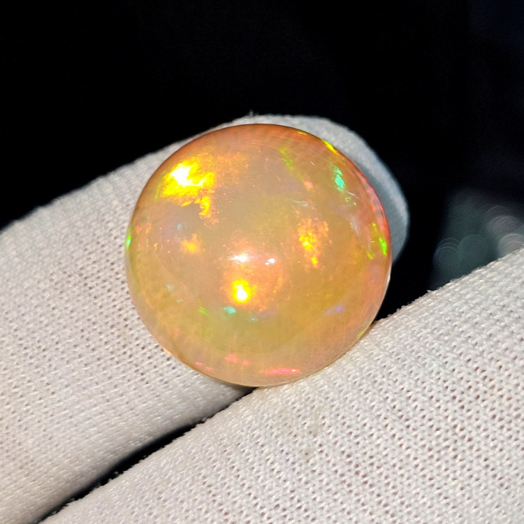 نگین درشت سنگ طبیعی اپال معدنی اتیوپی