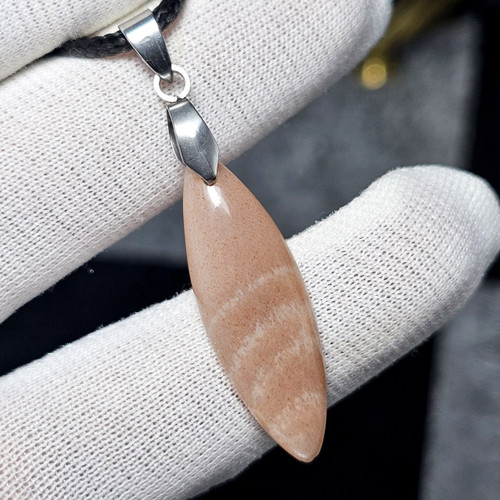 آویز گردنبند