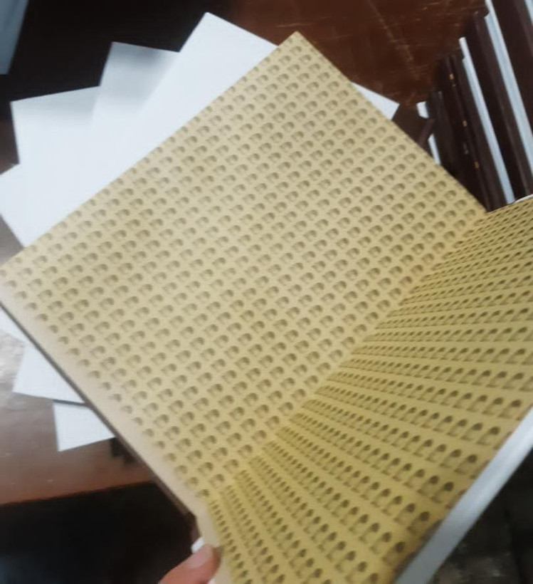 کتاب تاریخ طبری اثر محمد بن جریر طبری دوره ۱۶ جلدی (با مهر و نشان پهلوی- نسخه ۱۳۵۲، نشر فرنگ چهنگ )