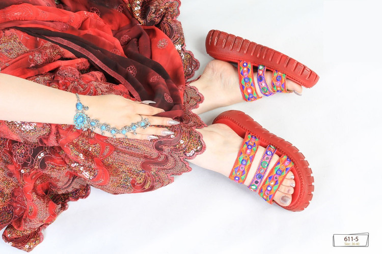 صندل مجلسی رو فرشی _ تابستانی زنانه (پاشنه: عقب حدود 6 / جلو حدود 5 سانتی متر) کد 611-5