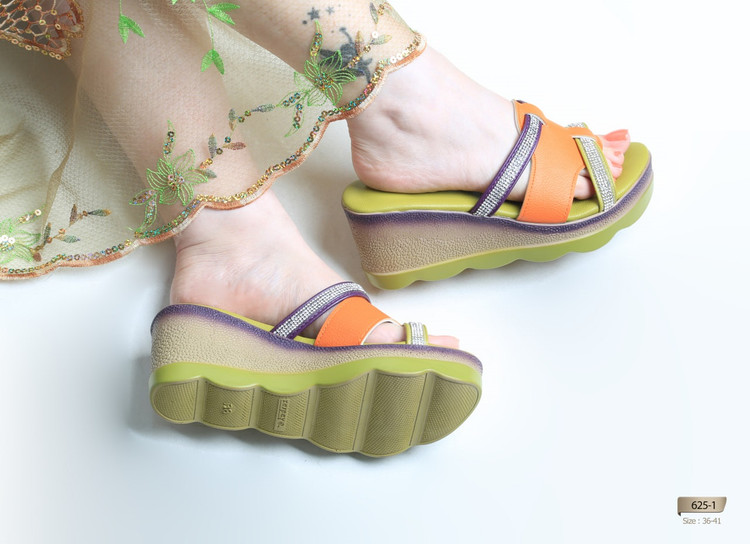 صندل رو فروشی مجلسی و تابستانی (پاشنه: عقب حدود 7cm / جلو حدود 3cm) کد 625-1