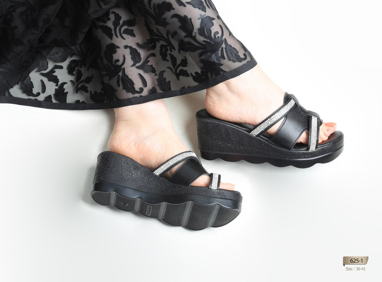 صندل رو فروشی مجلسی و تابستانی (پاشنه: عقب حدود 7cm / جلو حدود 3cm) کد 625-1