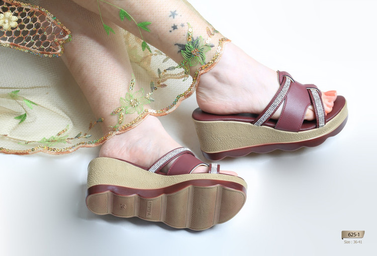 صندل رو فروشی مجلسی و تابستانی (پاشنه: عقب حدود 7cm / جلو حدود 3cm) کد 625-1