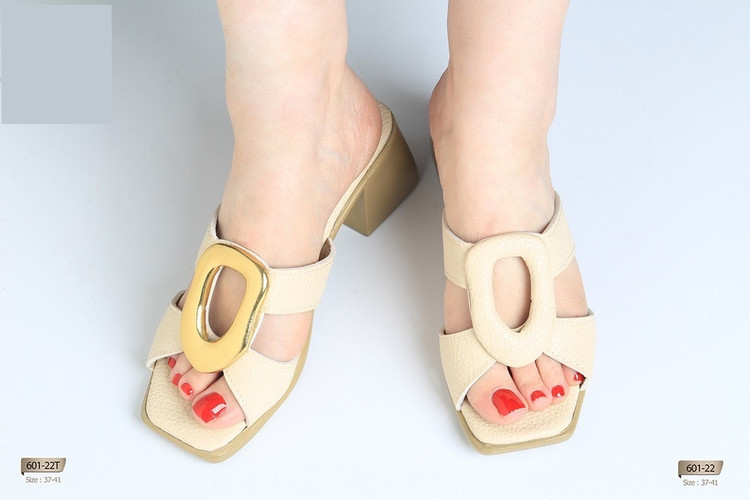 صندل رو فرشی مجلسی _ تابستانی زنانه کد 601-22 پاشنه حدود 5cm (یراق همرنگ صندل )