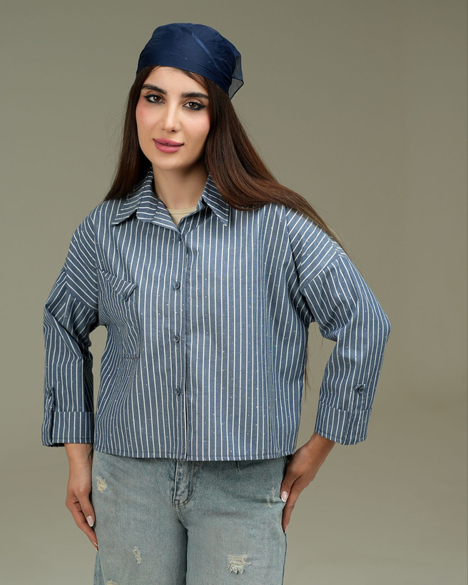 مدل: شومیز کراپ نگینی کد:۱۴۰۴۴ پارچه: پوپلین سایز: فری ۳۸تا۴۲ رنگ: ۵رنگ