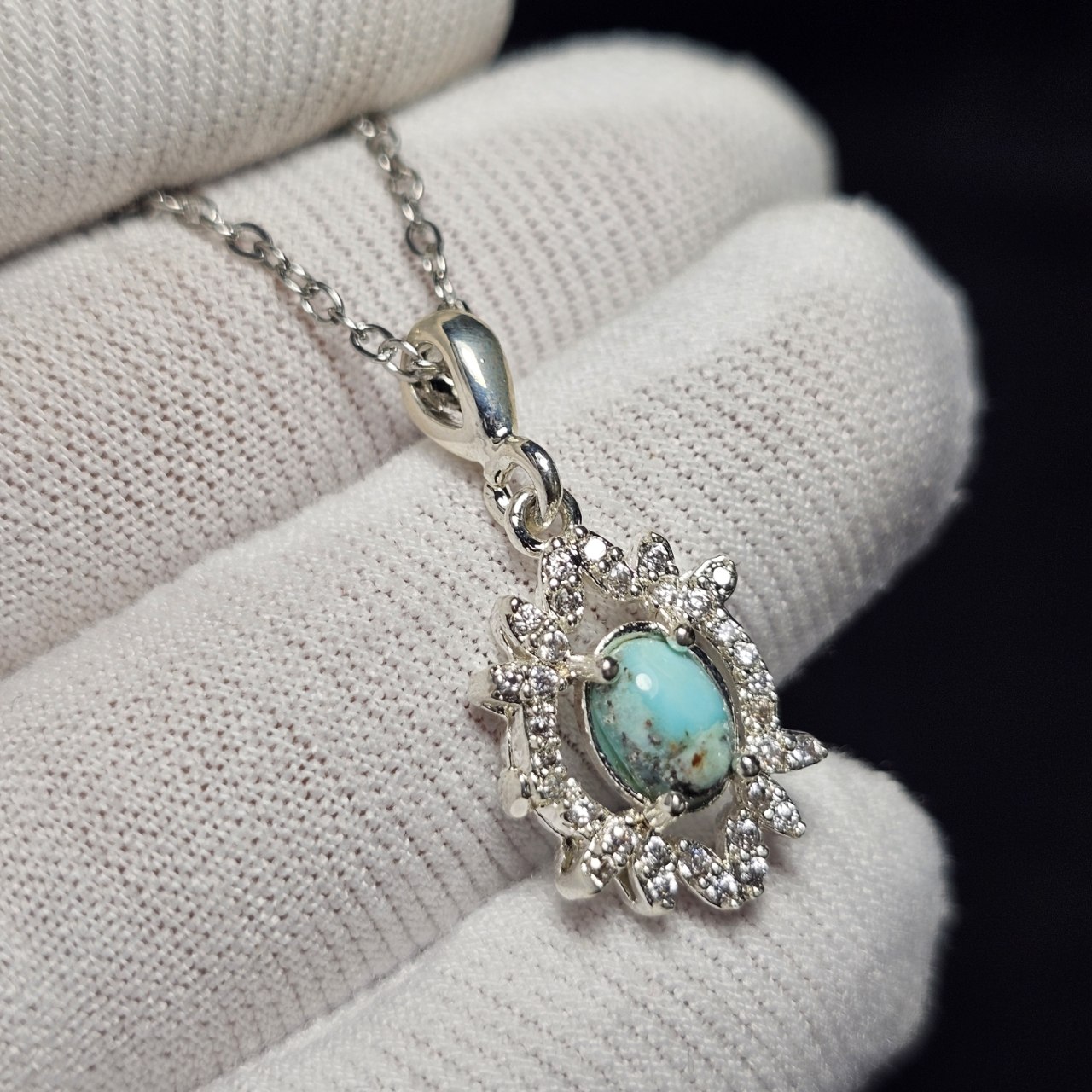 آویز گردنبند سنگ فیروزه طبیعی نیشابور ( پایه برنجی ابکاری)  کد  39340