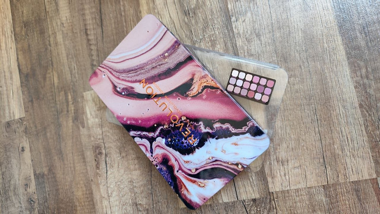 پالت سایه Revolution Forever Flawless Allure