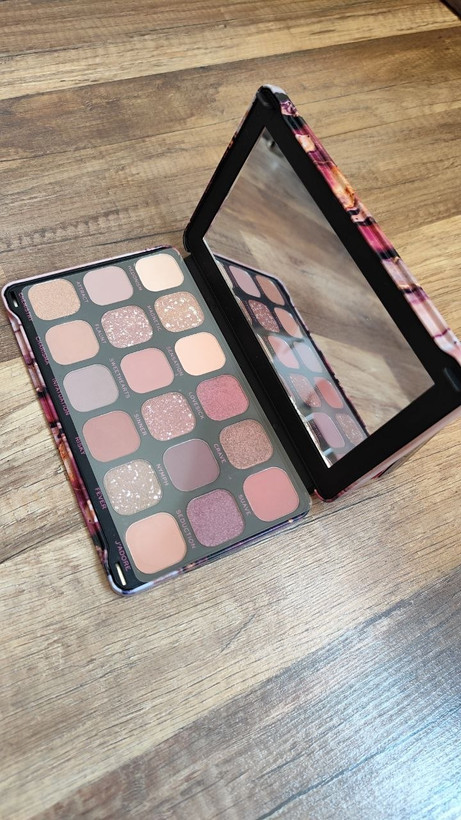 پالت سایه Revolution Forever Flawless Allure