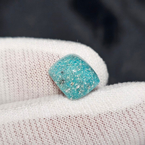 نگین سنگ طبیعی فیروزه معدنی نیشابور کد 39750